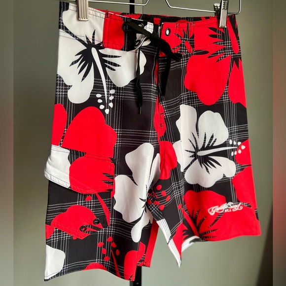 NWT Gwada Surf Floral Men's Swim Shorts - Red and Black Size 30 - Picture 2 of 9
